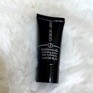 Ultra luminous & nourishing Armani Beauty Luminous Silk Hydrating Makeup Primer